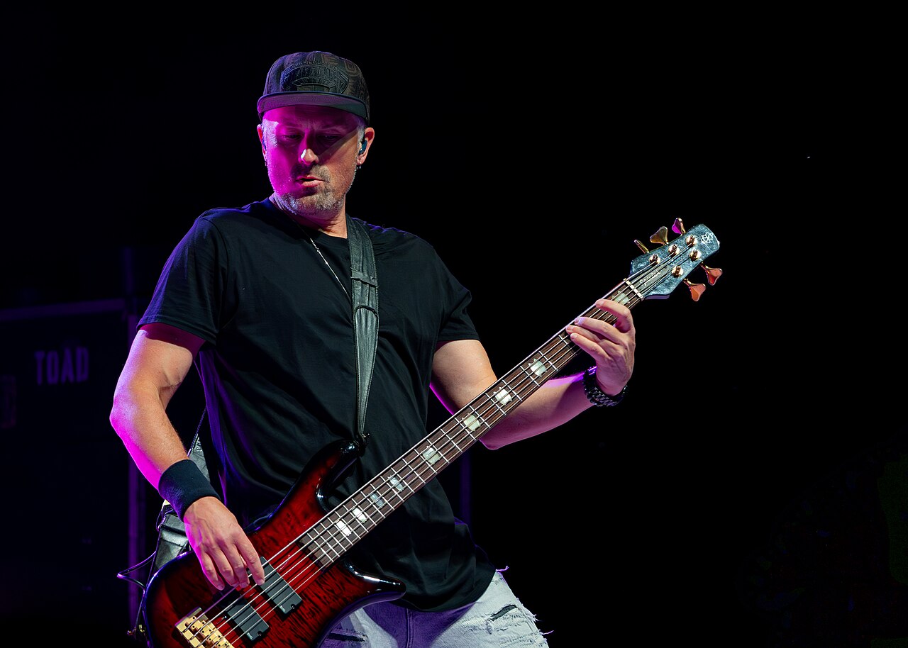 Headliner Theory of a Deadman performing at another show