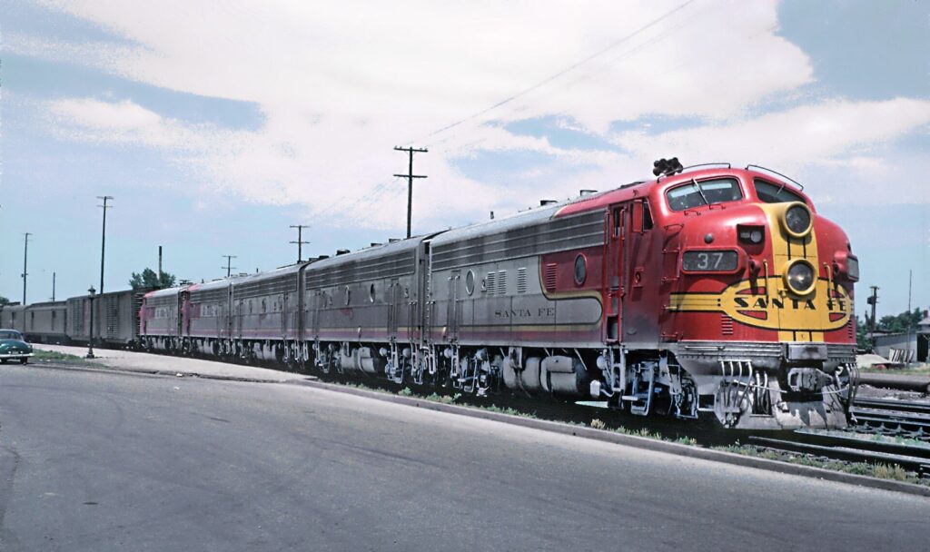 Santa Fe "Warbonnet" passenger train at Streator, July 1963 (2)