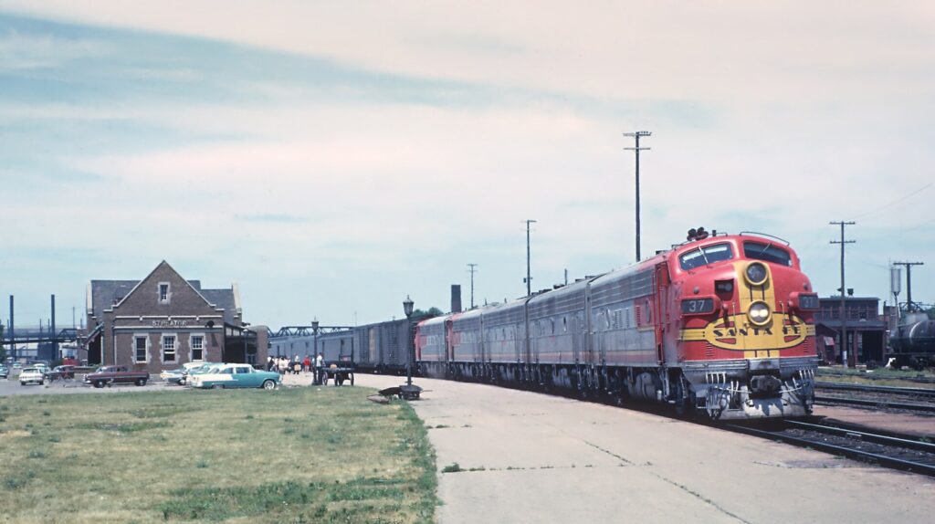 Santa Fe "Warbonnet" passenger train at Streator, July 1963 (3)